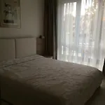 мони * Burgas